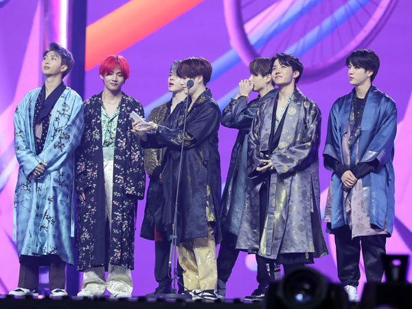 BTS Terima Surat Penghargaan Akan Kecintaan Terhadap Hanbok