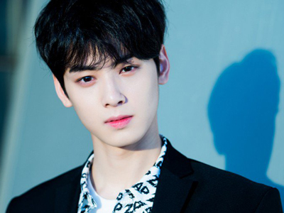 Cha Eunwoo Pamer Bahu Sexy di Drama 'Rookie Historian Goo Hae Ryung'