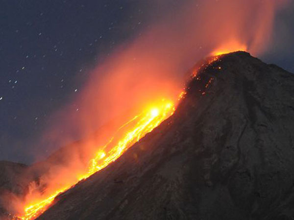 Tanggap Darurat Ditetapkan Karena Erupsi Gunung Karangetang, Sampai Kapan?