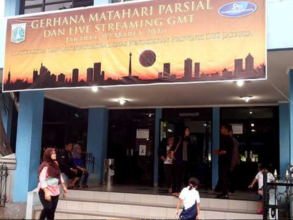 Ingin Saksikan Gerhana Matahari Total, Planetarium TIM Diserbu Warga