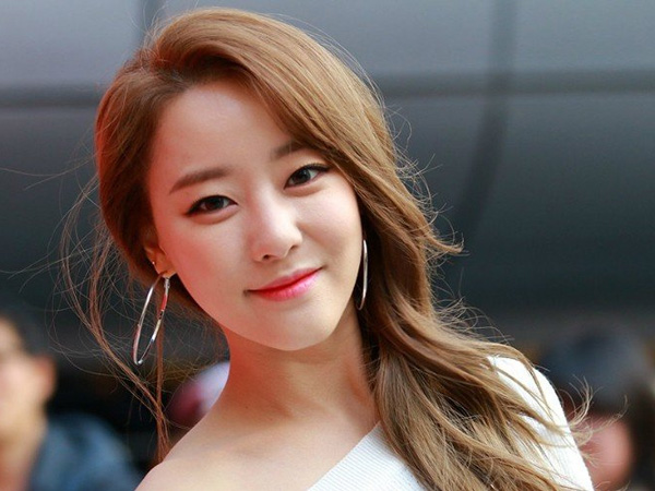 Go Woori Rainbow Dikonfirmasi Berpacaran dengan Non-Seleb, Ada Rencana Nikah?