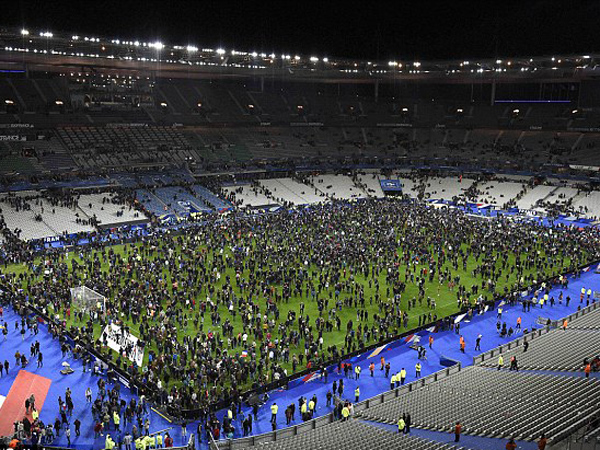Penonton Pertandingan Prancis Vs Jerman Dievakuasi di Tengah Stade de France