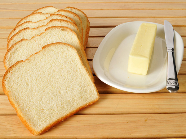 Kurang Manfaat, Ini Alasan Kamu Harus Berhenti Makan Roti Putih