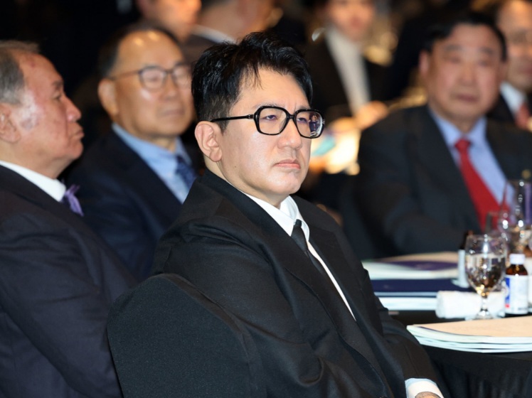 Polisi Lanjutkan Penyelidikan Terhadap Bang Si Hyuk Meski Surat Perintah Penggeledahan Ditolak Kejaksaan