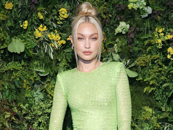 Gigi Hadid Tutup Akun Twitter Usai Dibeli Elon Musk