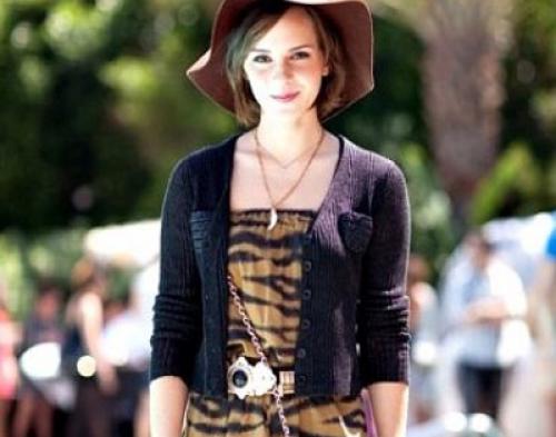 Wow, Emma Watson Makin Tampil Fashionable