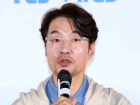 Bintang Film 'Extreme Job' Song Young Kyu Meninggal Dunia di Usia 52 Tahun