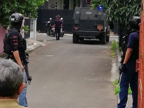 Ini Dia Wajah Terduga Teroris Kunciran Digerebek Polisi yang Ramai Disebut Ganteng oleh Warga