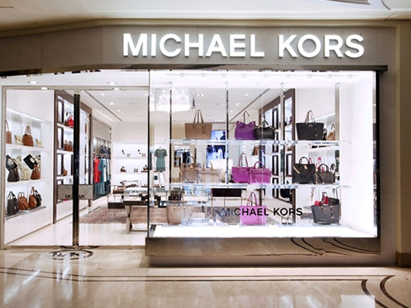 Penjualan Memburuk, Michael Kors Tutup 125 Toko