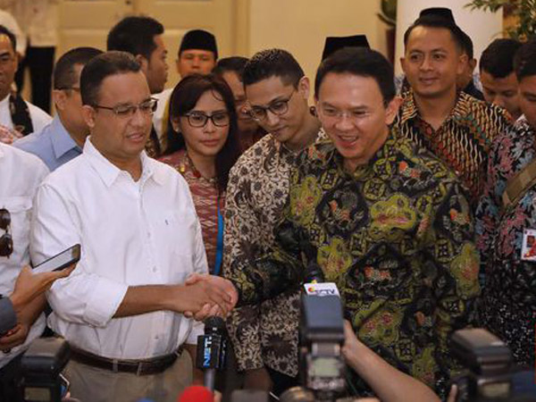 Kompak, Ahok Ajak Anies 'Pemanasan' Jadi Gubernur Temui Masyarakat di Balai Kota