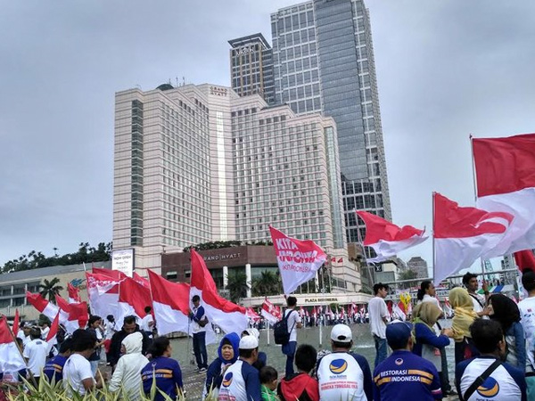 Parade Bhinneka Tunggal Ika, Ratusan Orang Padati Bundaran HI untuk Aksi 'Kita Indonesia'