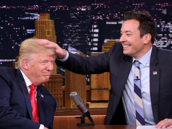 Sering Dikira Wig, Jimmy Fallon Berani Mengacak-Acak Rambut Donald Trump!