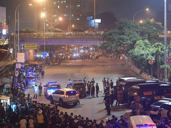 Pahami Bahaya Sebarkan Foto dan Video Korban Bom Bunuh Diri Kampung Melayu