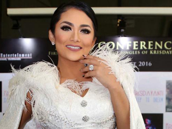 Keluar Dari ‘Zona Diva’, Krisdayanti PD Ubah Image Lebih ‘Kekinian’?