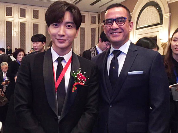 Pembicara Hingga Foto Bareng, Leeteuk SuJu Jadi Sorotan di Pertemuan Bisnis Indonesia-Korea