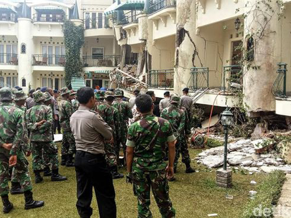 7 Orang Jadi Korban Hotel Longsor di Cipanas, Tim Gabungan Masih Lakukan Evakuasi