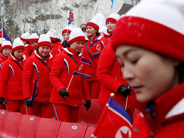 Ternyata Pemandu Sorak Korut di Olimpiade PyeongChang Adalah Para Budak Seks