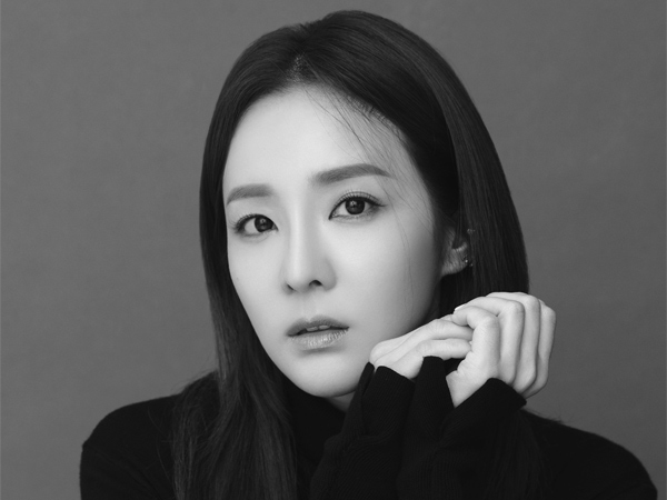 Sandara Park Resmi Gabung Agensi Sunmi dan BamBam GOT7