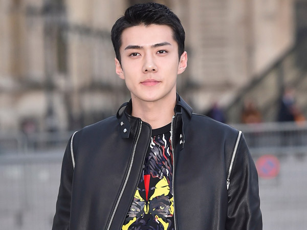 Sehun EXO Dinobatkan Jadi Seleb 'Louis Vuitton' Paling Stylish di Paris Fashion Week 2017!