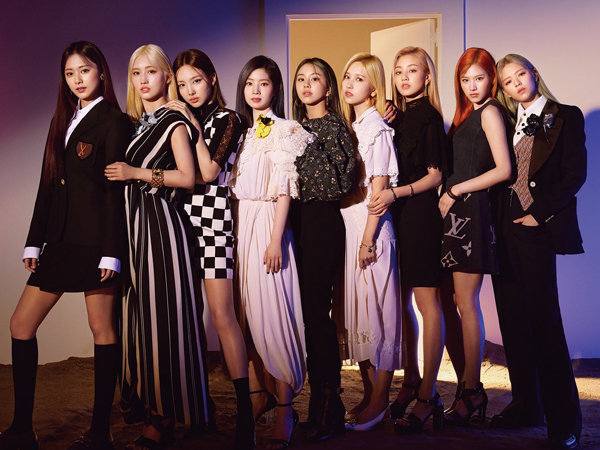 TWICE Akan Selenggarakan Konser Online Beyond Live