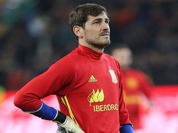 Tak Lagi Perkuat Skuad, Casillas Tolak Pensiun dari Timnas Spanyol