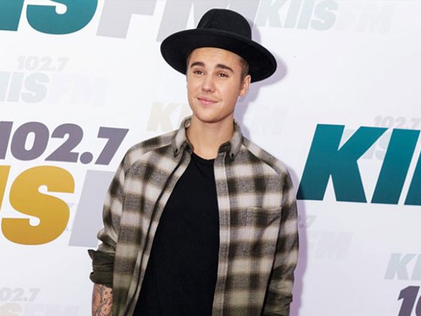 Diteriaki Paparazzi, Justin Bieber Balas Memaki dengan Kata Kasar!