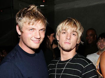 Aaron Carter, Penyanyi dan Adik Nick Carter Backstreet Boys Ditemukan Meninggal di Bathtub