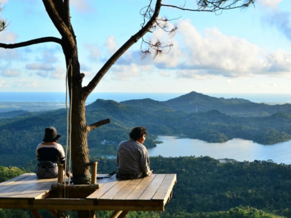 Mau Liburan Sambil Hunting Lokasi Instagram-able di Jawa Timur? Ini dia 5 Rekomendasinya