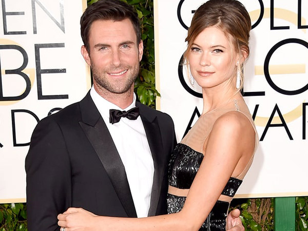 Batalkan Konser, Adam Levine Temani Behati Prinsloo Siapkan Kehadiran Bayi Pertama!