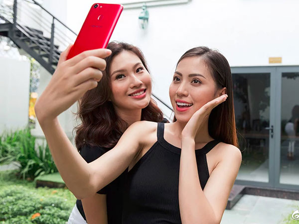 Pakai Teknologi Selfie Terbaru, Begini Hasil Jepretan Kamera Depan Oppo F5