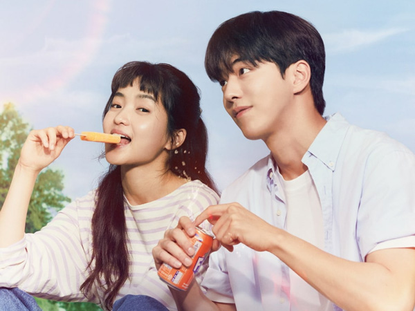 Kim Tae Ri dan Nam Joo Hyuk Perlihatkan Emosi Masa Muda di Poster Drama Terbaru