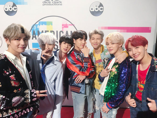 Simak Lagi Momen Bersejarah BTS di American Music Awards 2017