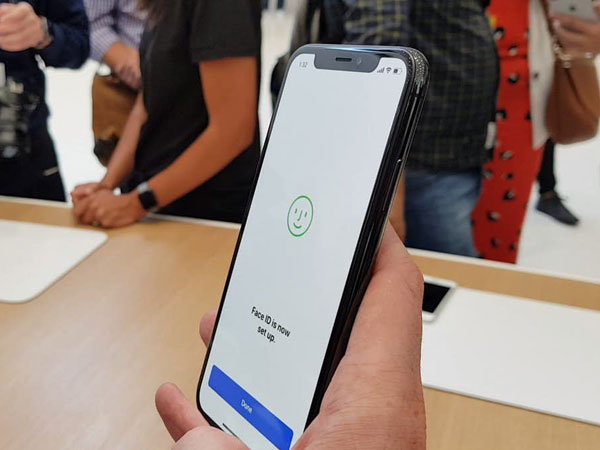 Apple Diprediksi Bakal Bunuh Pemindai Sidik Jari Demi Face ID