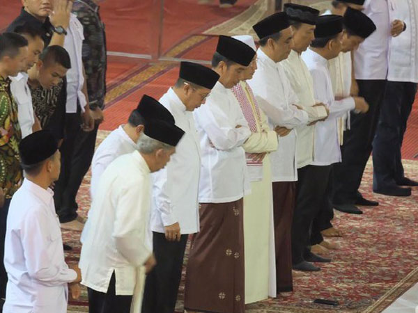 Pesan Menohok di Tarawih Pertama: Jari 'Berpuasa' dan Jihad Itu Sejatinya Menghidupkan Manusia