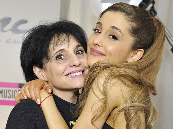 Ibu Ariana Grande Bantu Selamatkan Para Korban Ledakan Manchester