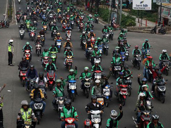 Transportasi Online Resmi Dilarang Beroperasi di Bandung, Warganet Bikin Petisi