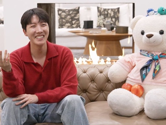 J-Hope BTS Ungkap Kehidupan Pribadi di Los Angeles Lewat 'I Live Alone'