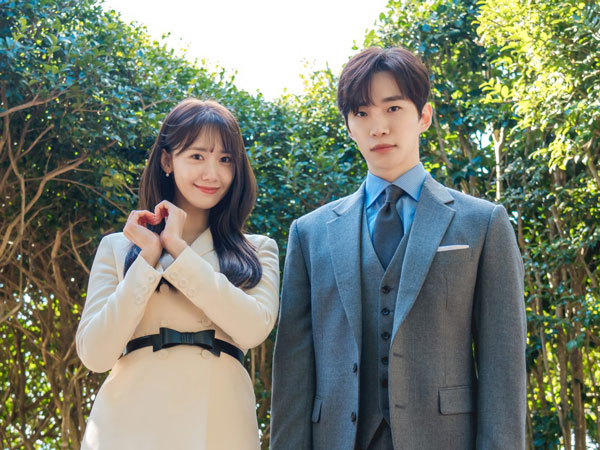 Drama King The Land Rilis Foto Baru YoonA SNSD dan Lee Junho 2PM