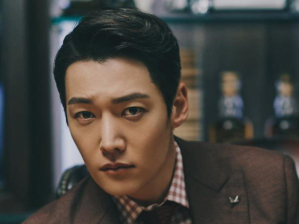 Choi Jin Hyuk Hentikan Semua Pekerjaan Usai Terciduk ke Bar di Masa PPKM