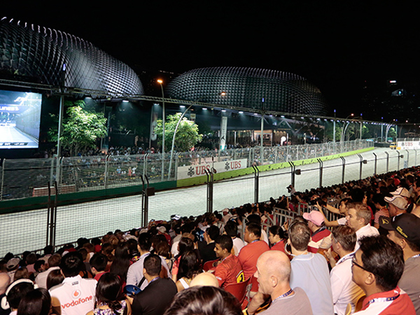 Khawatir Kabut Asap Semakin Parah, Penonton F1 Singapura Dianjurkan Pakai Masker