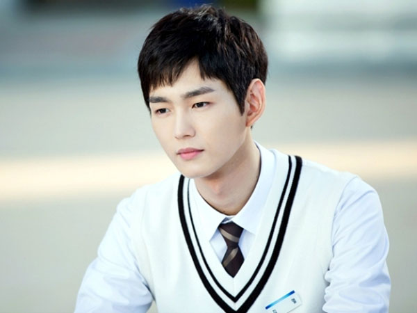 Usai Siswa, Lee Won Geun Siap Transformasi Jadi Polisi Unyu di Drama 'Mystery Queen'!