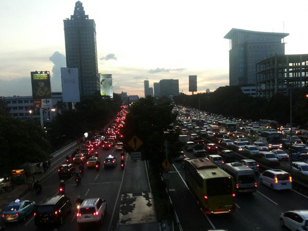 Libur Panjang Akhir Pekan, Sejumlah Ruas Jalan di Ibu Kota Mulai Padat