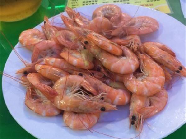 Merasa Ditipu, Pria Ini Harus Bayar Jutaan Rupiah untuk Sepiring Udang