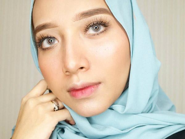 Maksimalkan Tampilan Ombre Lips dengan Kelima Langkah Ini Yuk!
