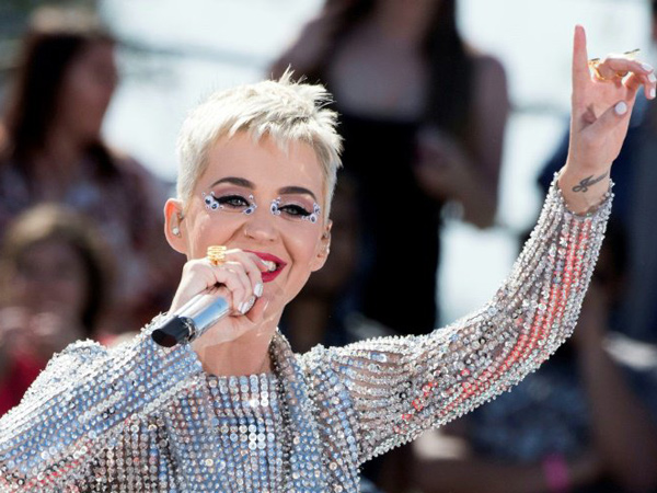 Katy Perry Juga Batal Tampil di Victoria's Secret karena Ditolak China!