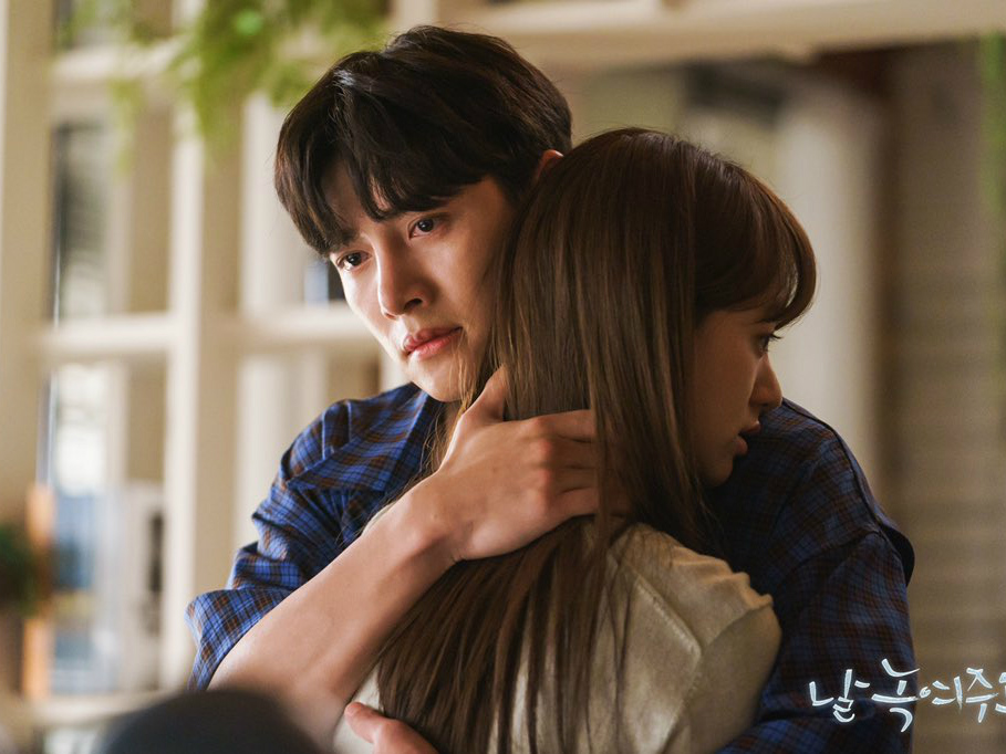 Romantisnya Ji Chang Wook Pegang Tangan Won Jin Ah di Behind The Scene  Drama 'Melting Me Softly'