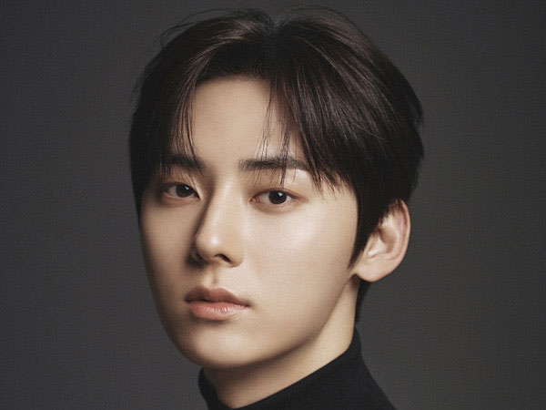 Pledis Kabarkan Minhyun NU'EST Positif COVID-19