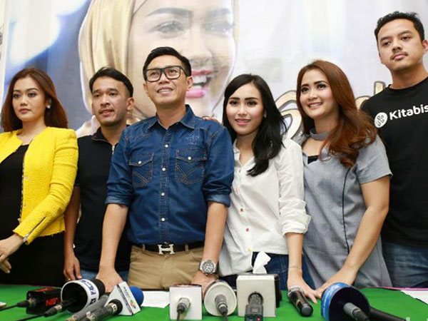 Selebriti Galang Dana untuk Kesembuhan Julia Perez