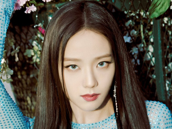 Jisoo BLACKPINK 'ME' Capai Penjualan Minggu Pertama Tertinggi Kedua di Kalangan Artis Wanita