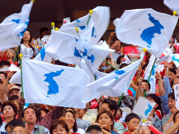 Makin Mesra Buat Haru, Korsel-Korut Sepakat Pakai Satu Bendera di Olimpiade PyeongChang!